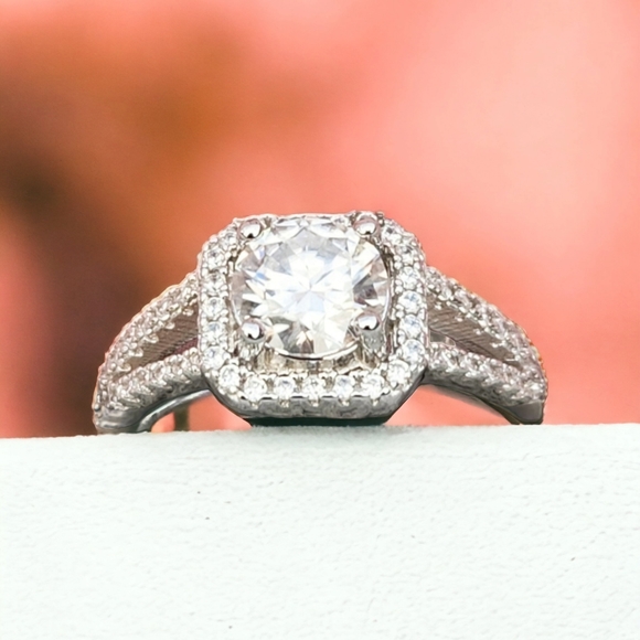 1 carat moissanite diamond split band - Picture 4 of 10